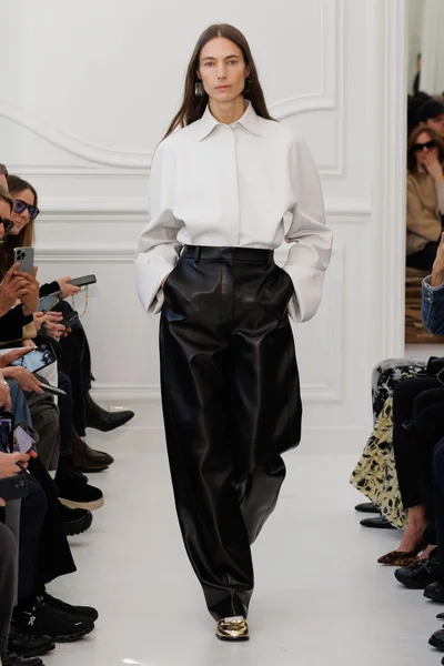 Look 33